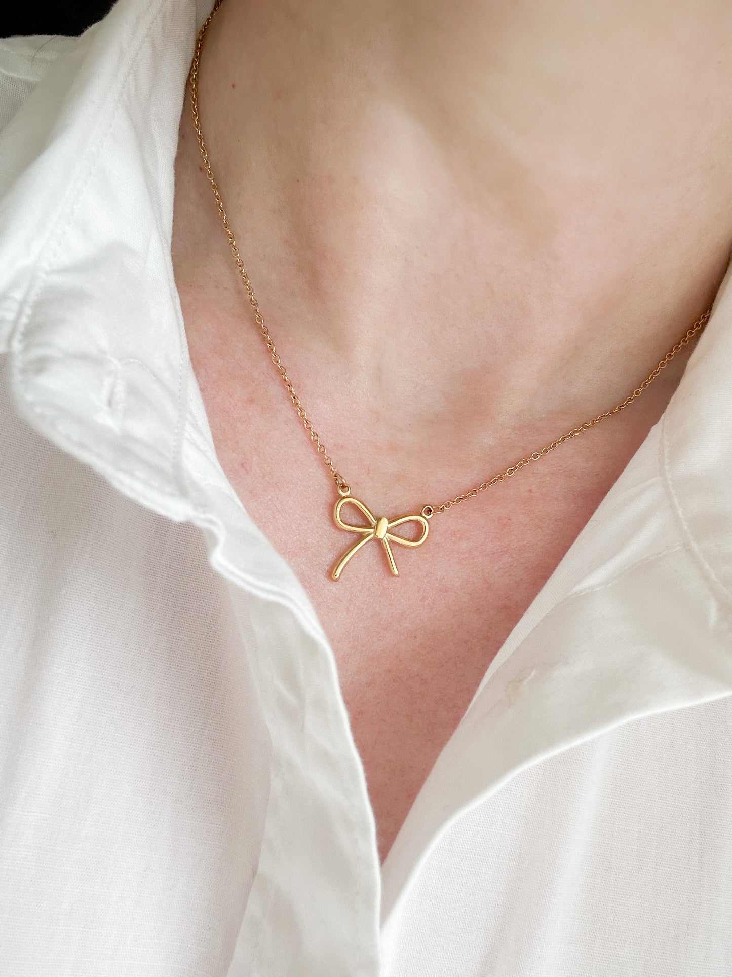 Dainty Bow Necklace